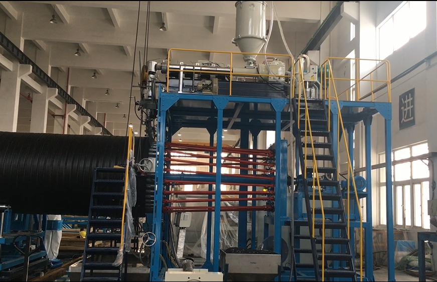 Productie van HDPE-wikkelpijpen met grote diameter