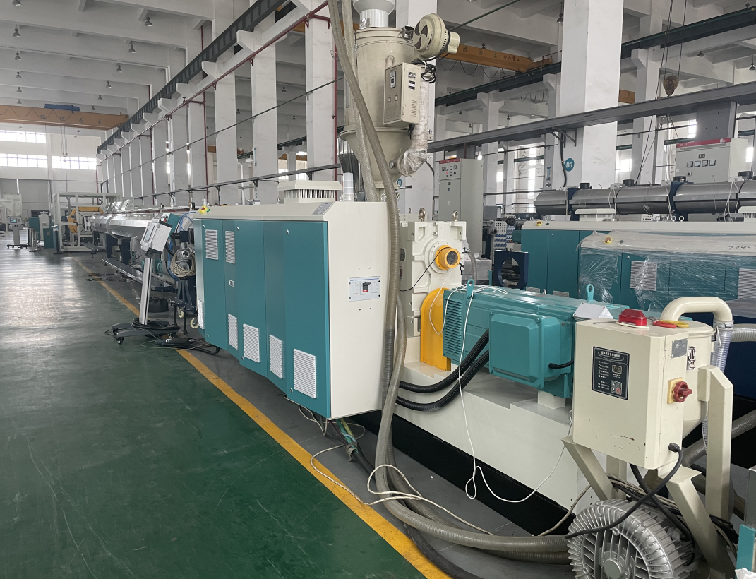 Een professionele gids met 10 technische vragen over de functies en configuraties van pijpextruders