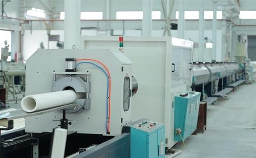 Hoe zorgt de PVC-extruder voor een uniforme materiaalmenging?